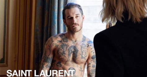 Saint Laurent : une campagne très sexe, des préservatifs très.